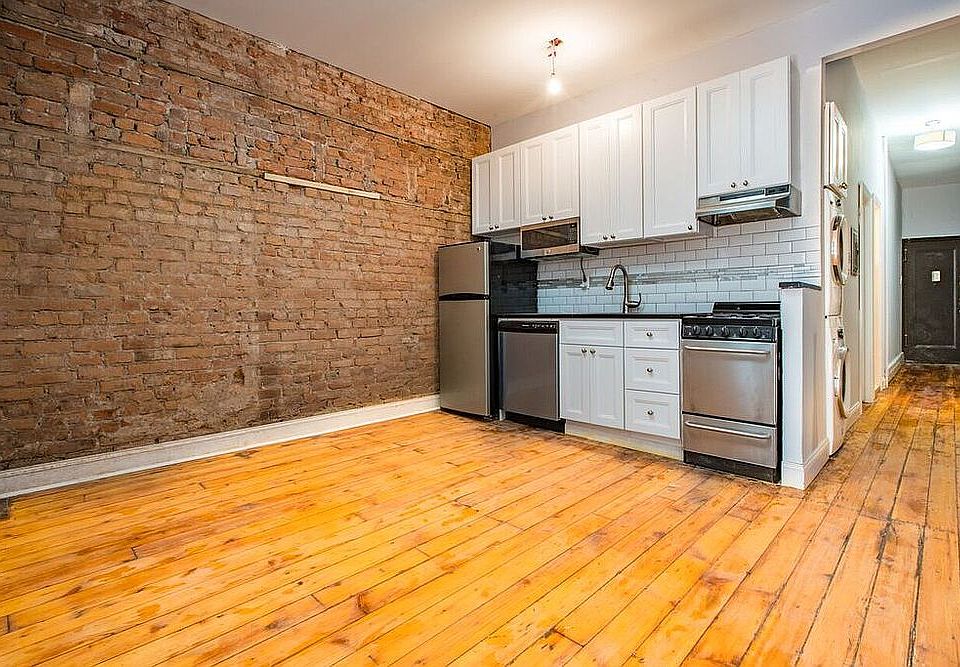 1st image of 17 Saint Marks Pl #6