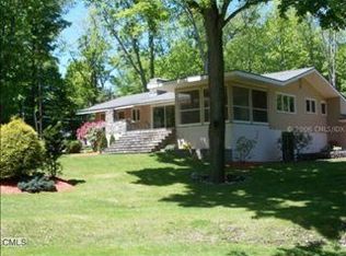137 Chambers Rd, Danbury, CT 06811
