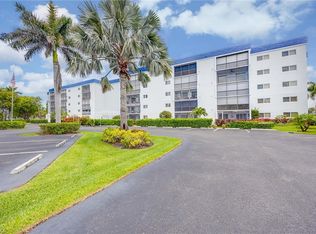 555 Park Shore Dr #B-408, Naples, FL 34103