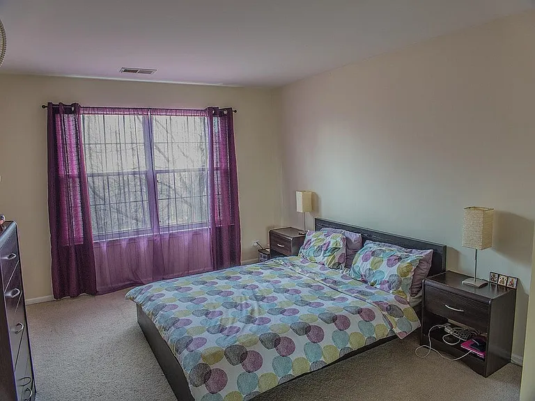 284 Hunterdon Ct — Photo 8