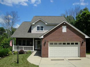 2015 Ewings Mill Rd, Coraopolis, PA 15108