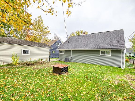 3rd image of 132 Findlay Ave