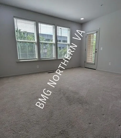 2576 Neabsco Common Pl — Photo 8