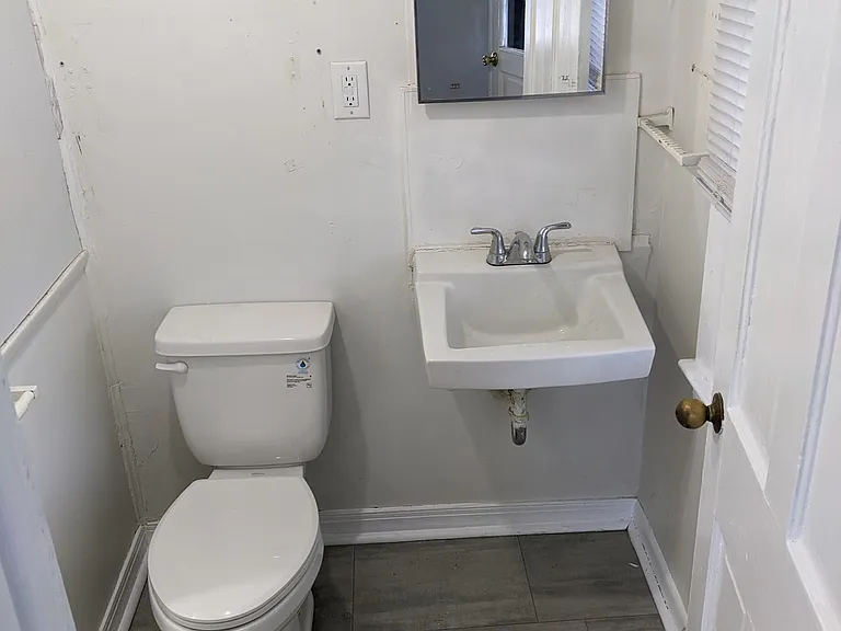 401 Highland Ave #4 — Photo 7