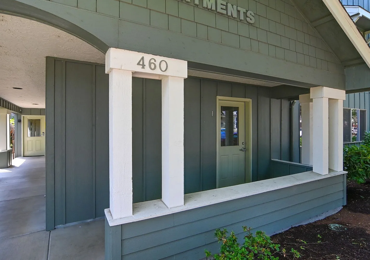 Hays Apartments — Photo 1