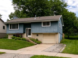 723 Zumbro Dr NW, Rochester, MN 55901