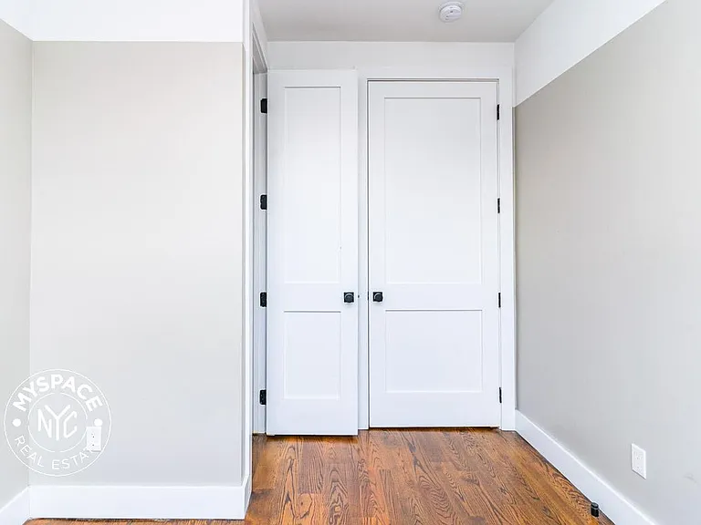 187 Kent Ave #906 — Photo 8