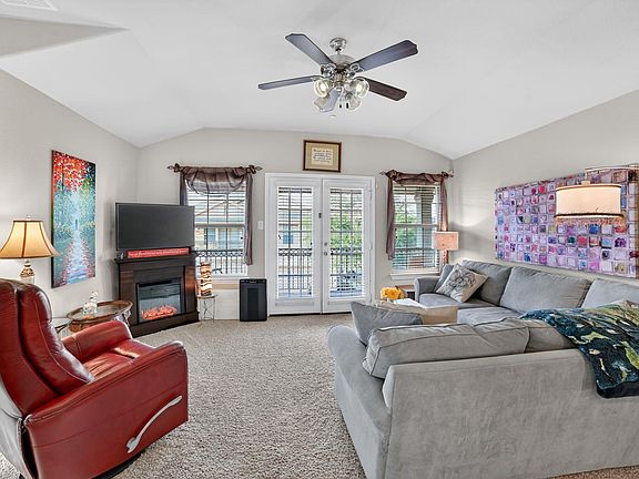 2nd image of 3101 Davis Ln APT 9101