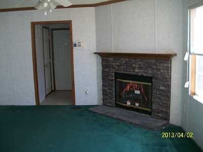 4th image of 422 New Hope St