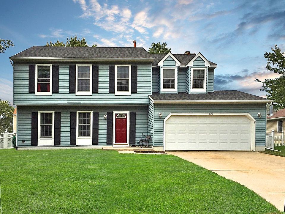 Really Nice Curb Appeal!