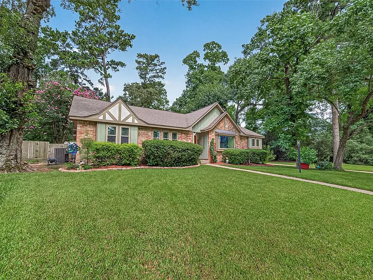 23011 Fox Hunt Dr — Photo 4