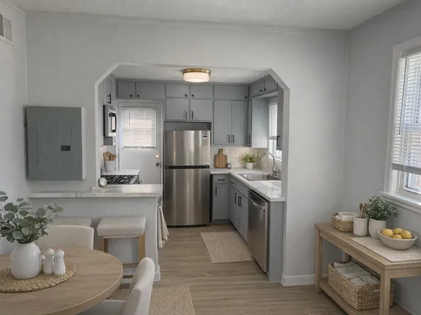 Rose Manor Apartments