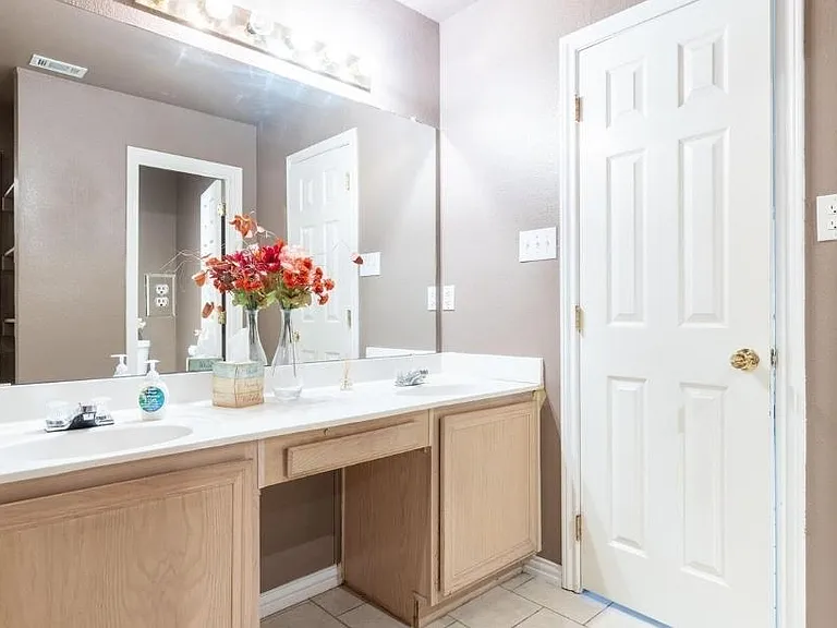 2713 Wild Grove Ln — Photo 13