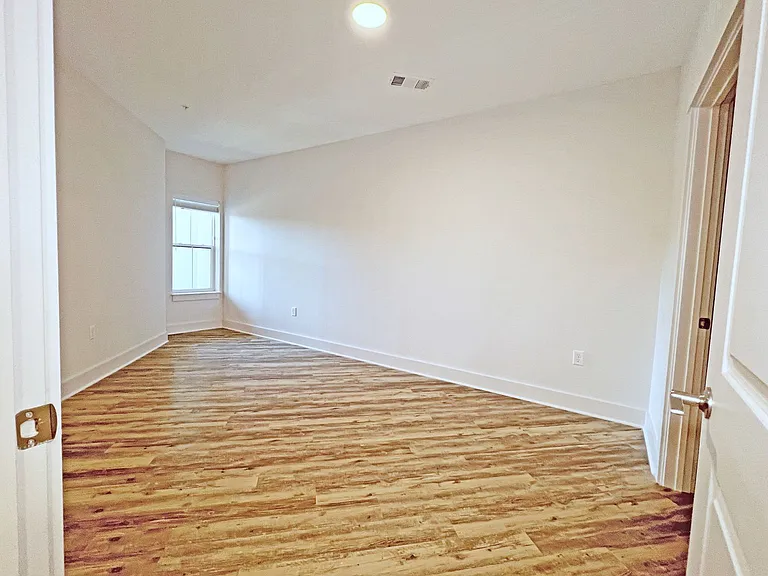 Brookview Commons West — Photo 35