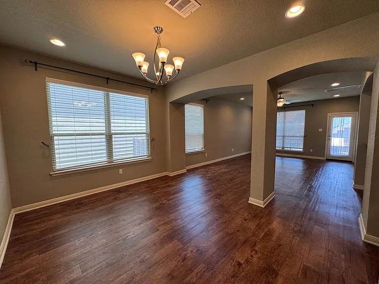 3309 Addison St — Photo 11