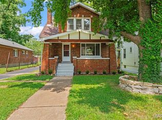 7241 Saint Andrews Pl, Saint Louis, MO 63121