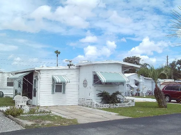 8225 Arevee Dr #17, New Port Richey, FL 34653