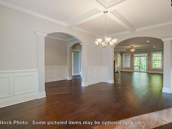5th image of 415 Tristania Ln