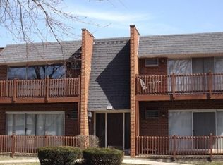 527 N Pleasant Dr APT 1F, Glenwood, IL