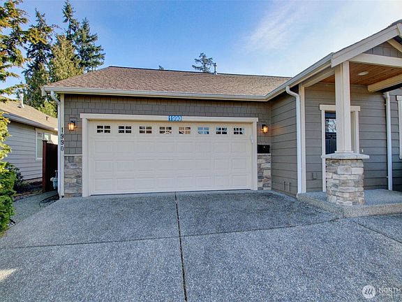 3rd image of 1990 Fraser Avenue