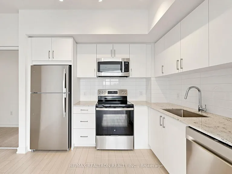 4010 Eglinton Ave W #702 — Photo 13