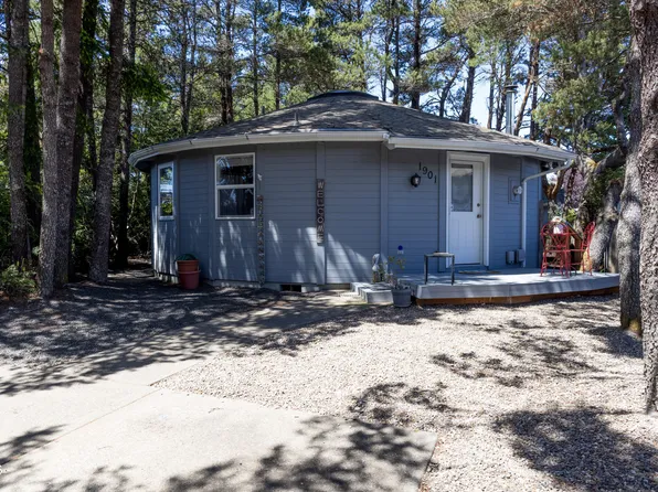 1901 23rd St, Florence, OR 97439