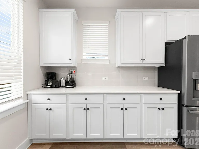 648 W End Dr — Photo 20