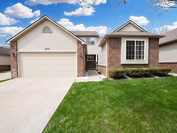 2nd image of 2791 N Moonglow Ct #49