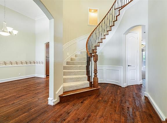 5th image of 4768 Parkwood Dr