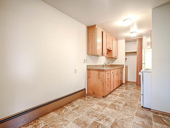 4th image of 10000 5th Ave NE APT 19