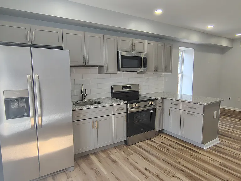 3412 N 19th St #2 — Photo 4