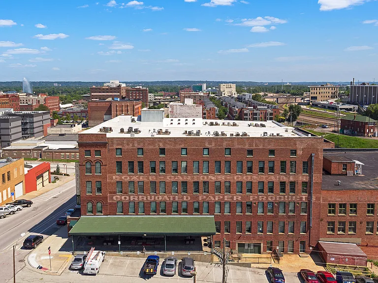 L15 Lofts — Photo 18