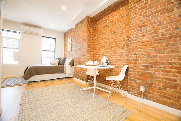 Rented by Nooklyn NYC LLC | media 26