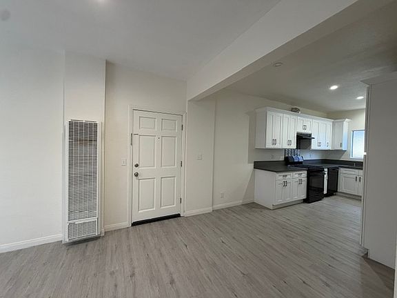 3rd image of 1338 W 8th St #1