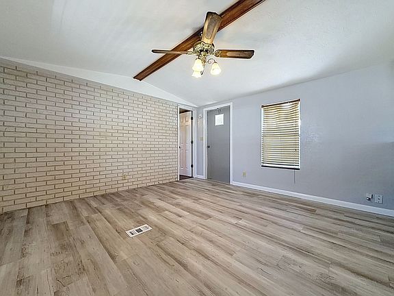5th image of 2704 14th Ave SE #5