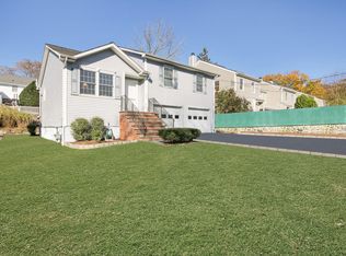 8 Tulip St, Cos Cob, CT 06807