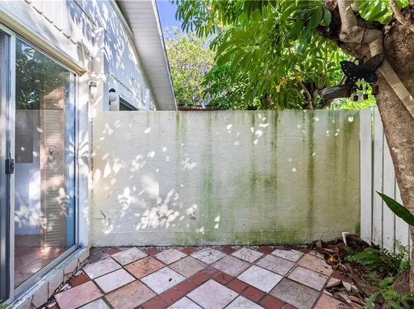 170 Roosevelt Dr APT 6, Sarasota, FL 34236