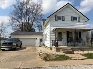 34 Jefferson St, Bloomville, OH 44818
