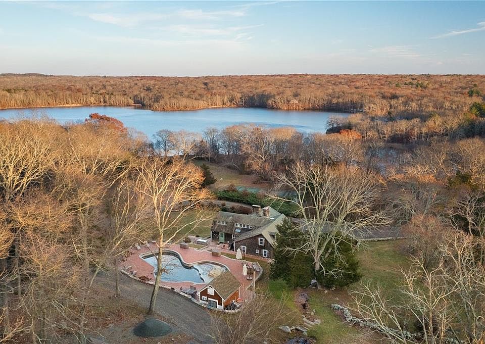 2424 Tower Hill Rd, Saunderstown, RI 02874 MLS 1349491 Zillow