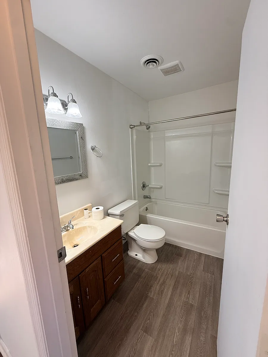 Building Photo - 2275 N Cable Rd #17