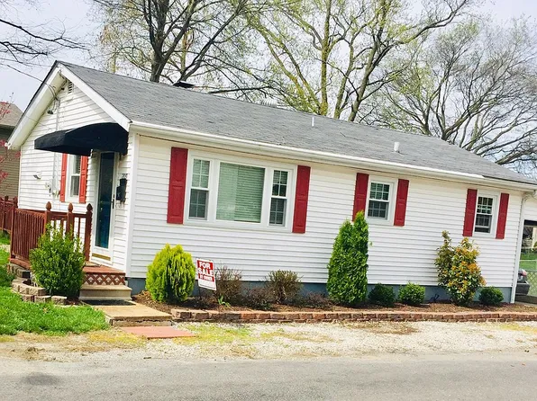 209 E Mulberry St, Columbia, IL 62236