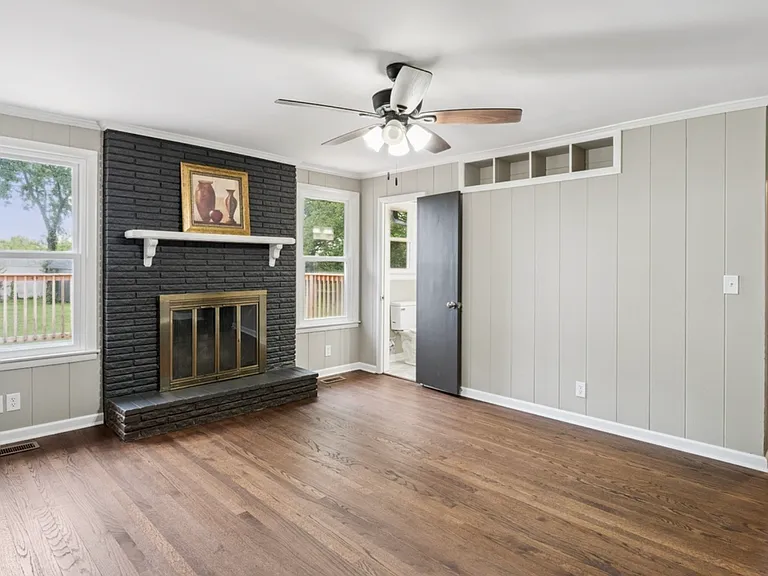801 Lemont Dr — Photo 10
