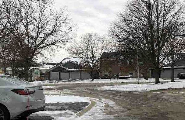 2nd image of 1100 Stratford Ct