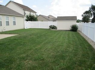 509 Shepherds Cove Dr, Osceola, IN 46561