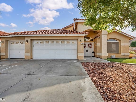 2nd image of 5380 Sharon Marie Ct