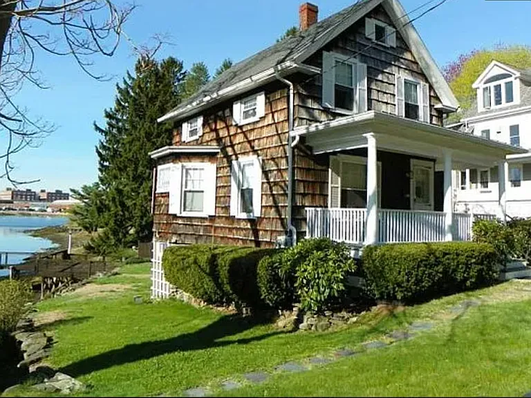 118 Whipple Rd — Photo 1