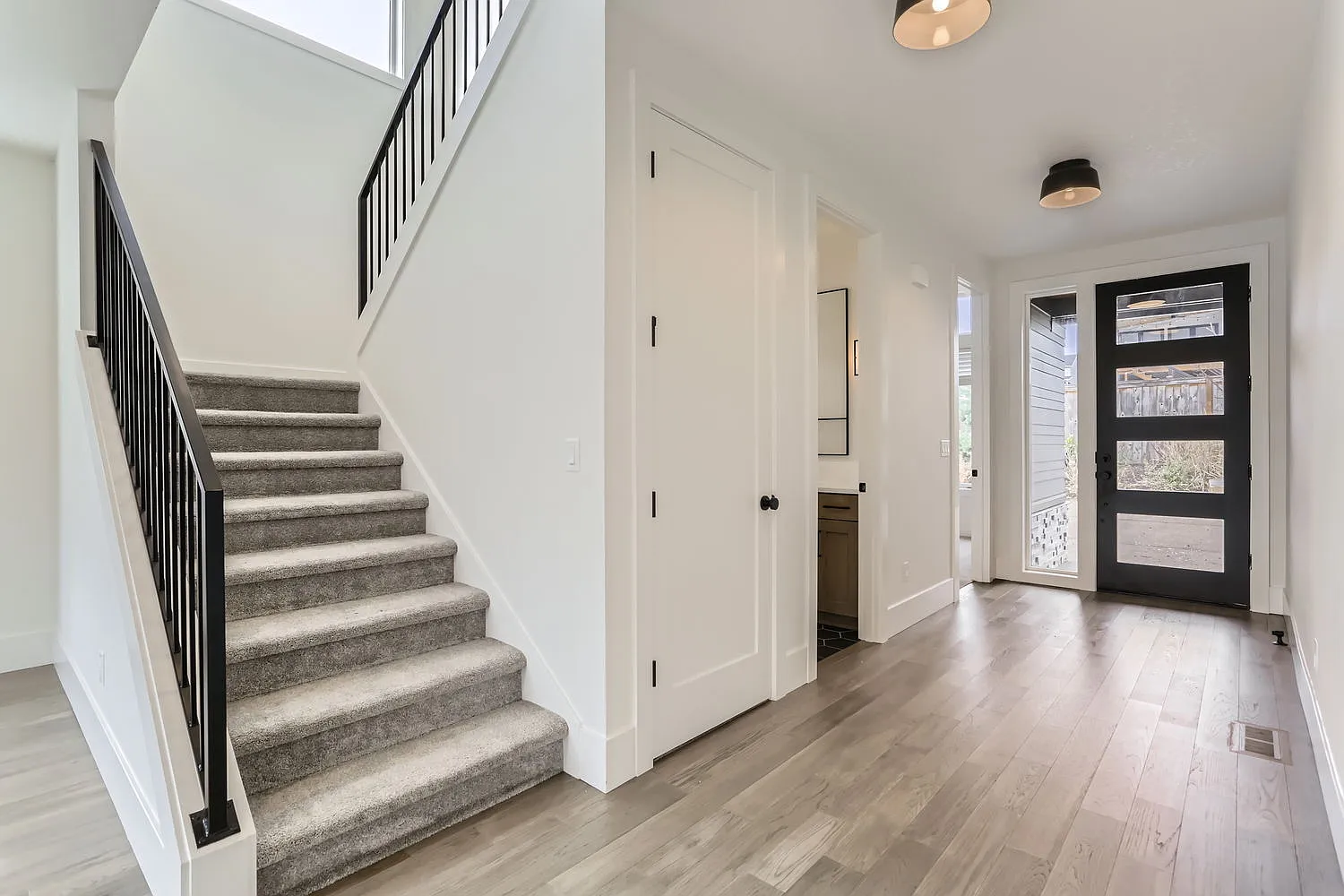 4 bed, 3.0 bath, 2559 sqft, $3,699 — Photo 4