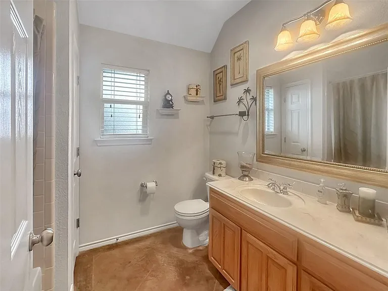 10717 Greenview Ct — Photo 13