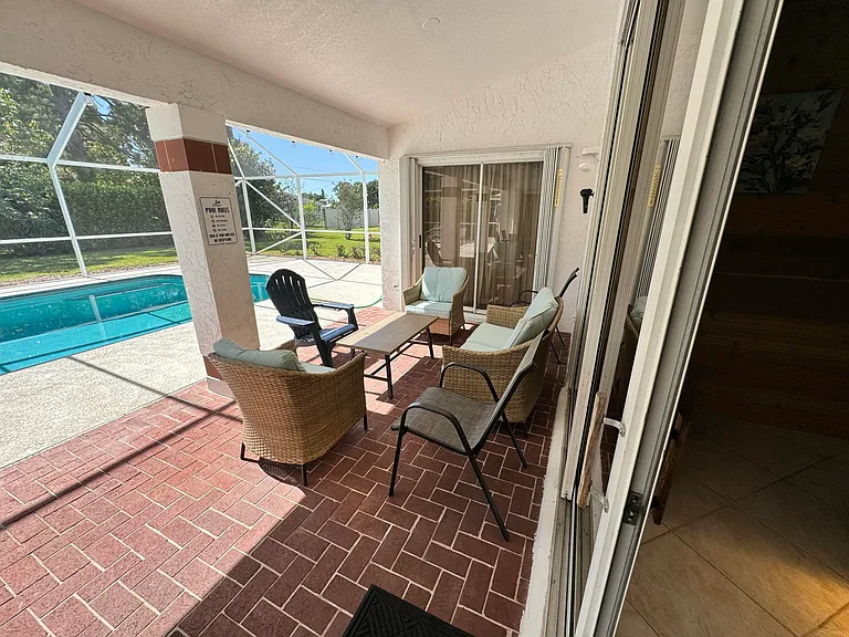 2937 SE Cates Cir — Photo 8