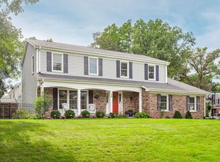 129 Branchwood Dr, Schaumburg, IL 60193